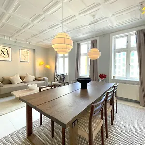 2 Bedroom Apartment In Trendy Area Kopenhagen